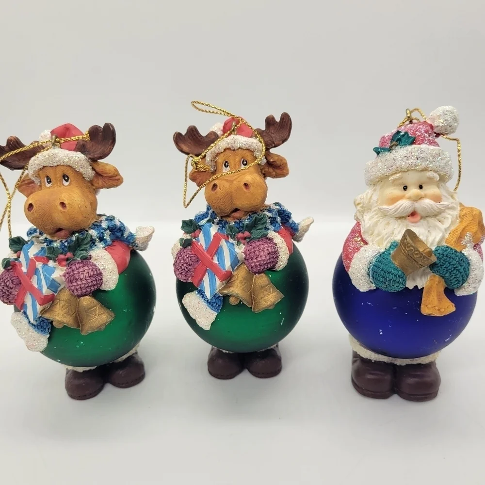 Christmas Ornaments Set of 3 Moose Holding Gifts Santa & Bell Resin Multicolor